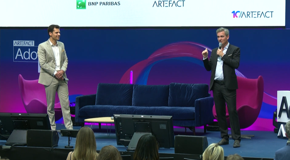 Adrien Vesteghem, AI Program Director bij BNP Paribas, op de Adopt AI Summit - Onder de motorkap van de banksector: De AI revolutie met BNP Paribas